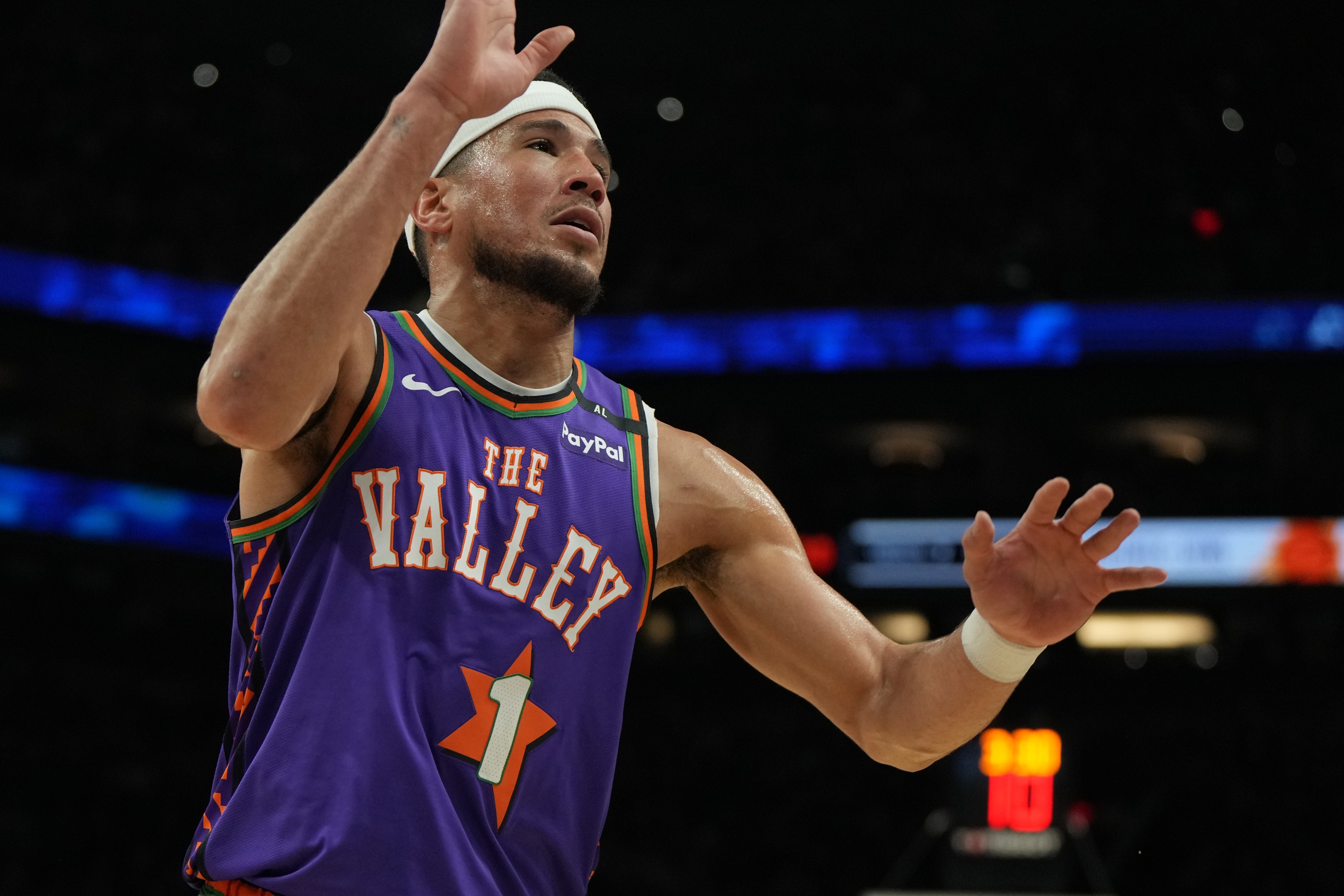 开云网站-皮尔斯：太阳该考虑交易布克 后者仍处于巅峰期并且渴望争冠