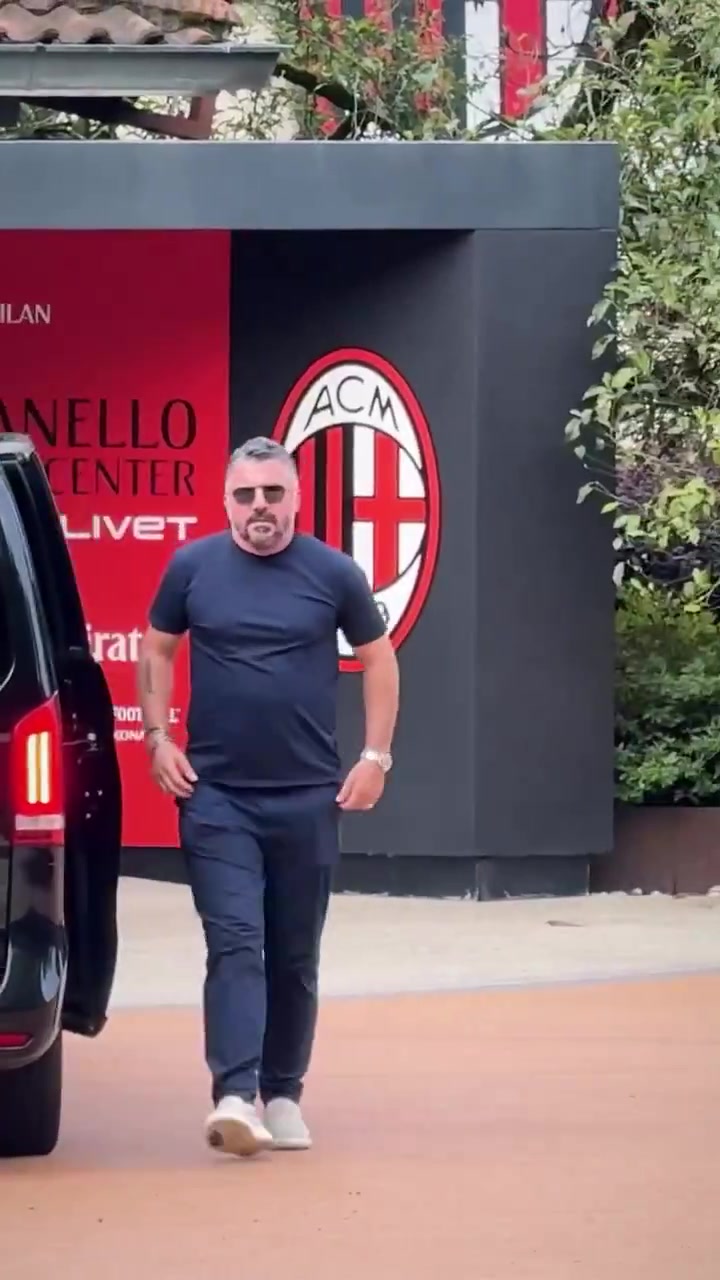 开云线上入口-加图索今日造访米兰内洛基地 与阿莱格里及塔雷举行会谈