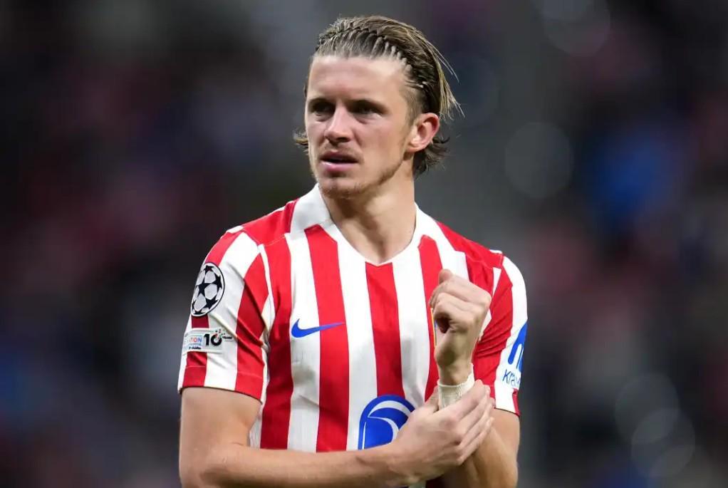 开云下载-talkSPORT：维拉有意租借+买断加拉格尔，球员乐意回到英超