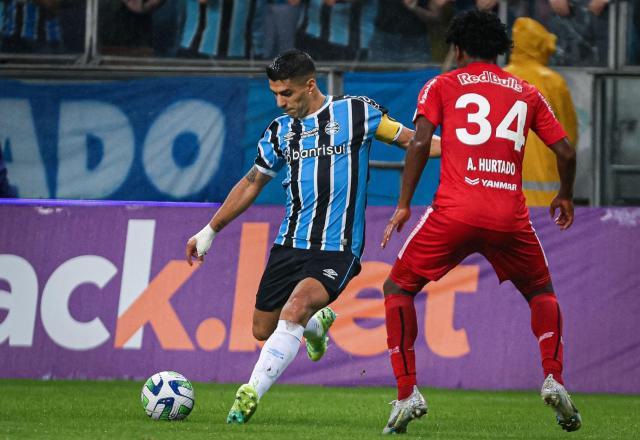 开云网站-20战12球 打进巴甲首球 苏亚雷斯有进球奖金拿了！