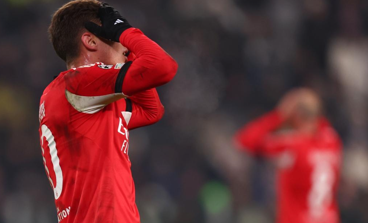 开云登录网址入口-点球罚丢！穆里尼奥太绝望，输给斯帕莱蒂，欧冠7场5负太差劲